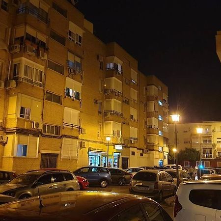 Beautiful And Cozy Apartment In Seville. Екстер'єр фото